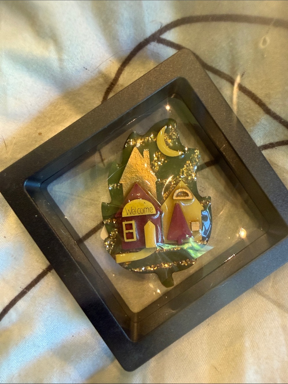 Rare House Pin by Lucinda: Welcome House Leaf Pin - Picture 5 of 5